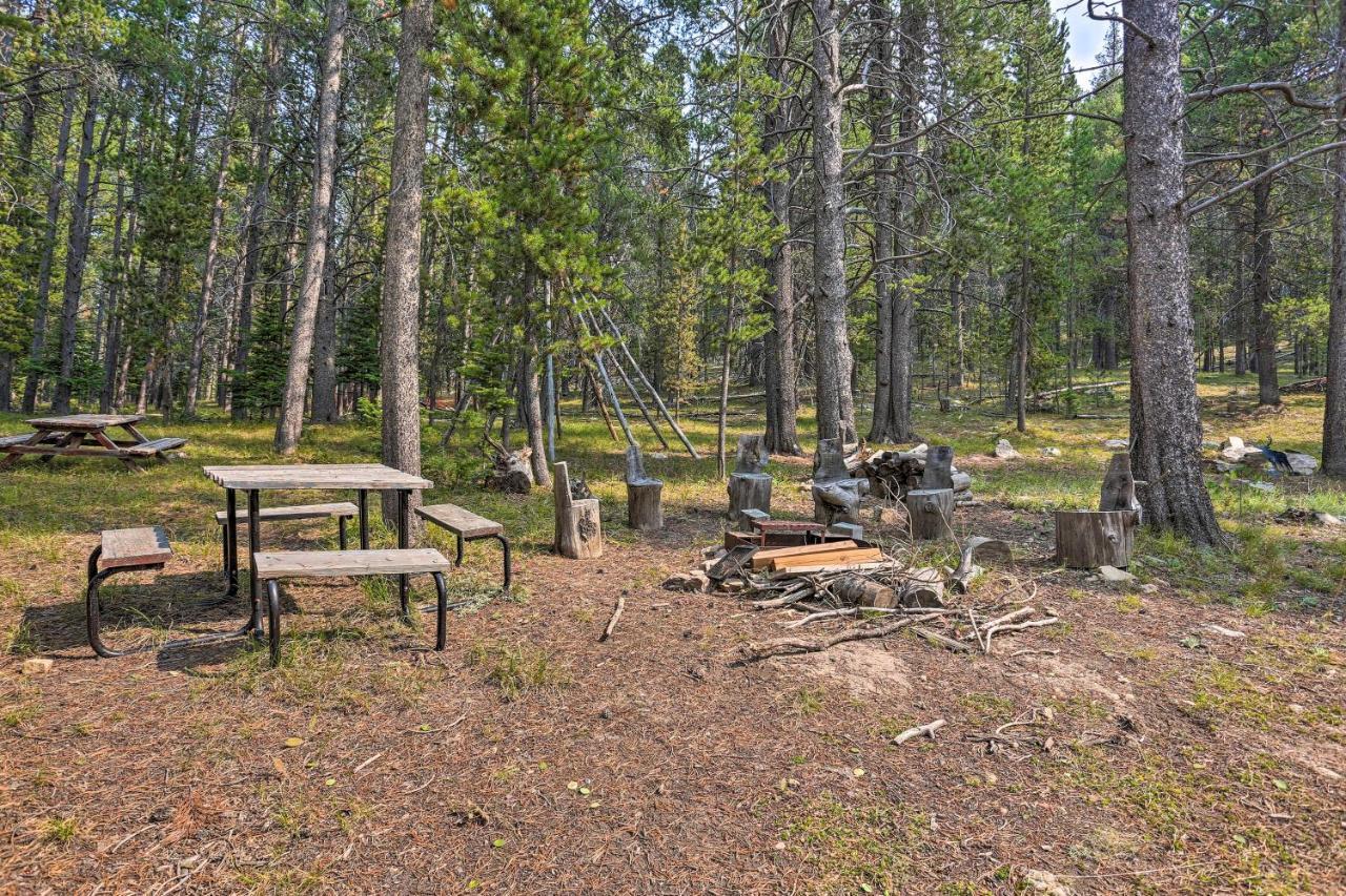Secluded Casper Mtn Cabin Fire Pit, 12 Mi To Town Crimson Dawn Экстерьер фото